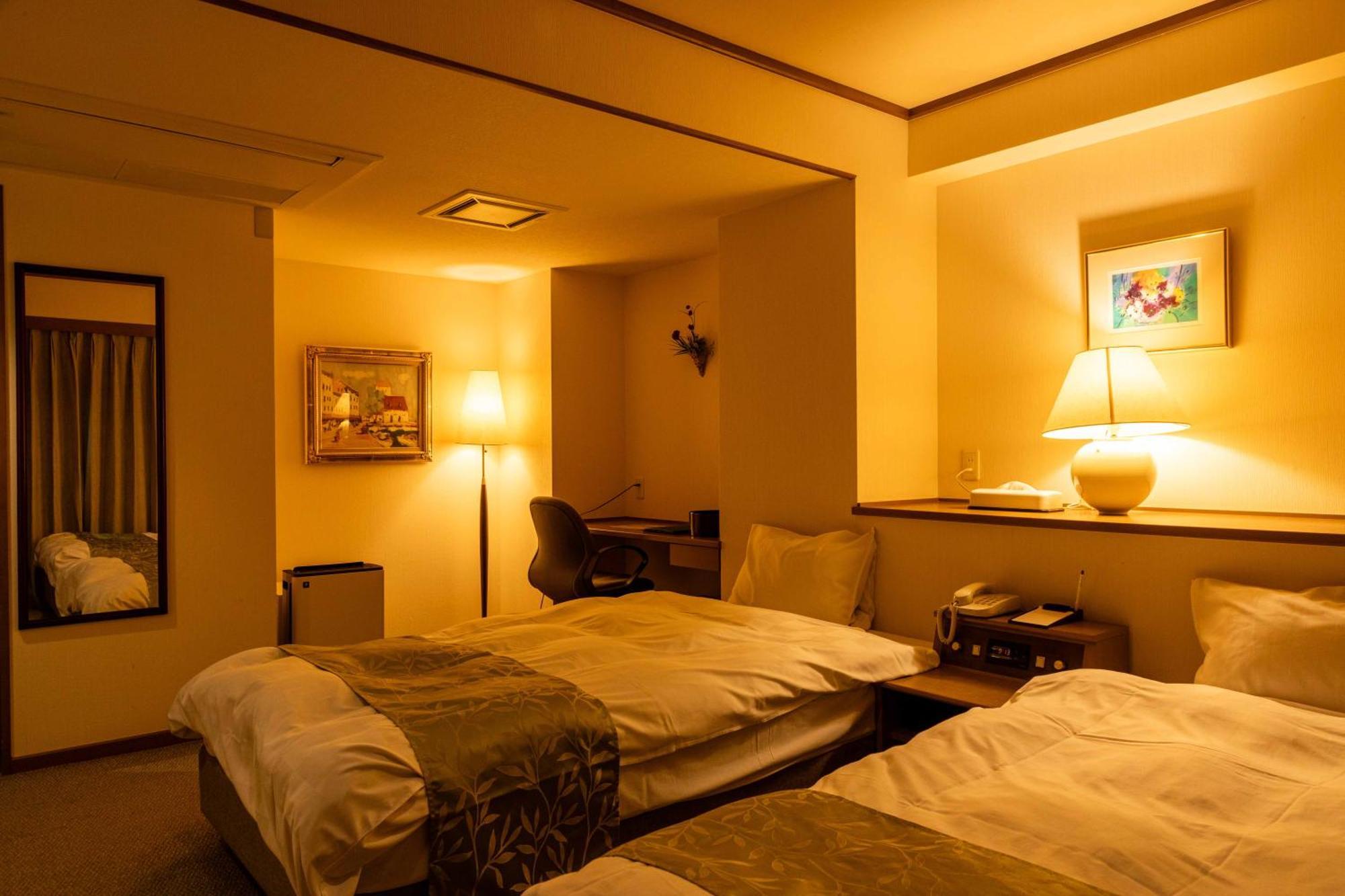 Suizansou Hotel Toyooka  Bagian luar foto